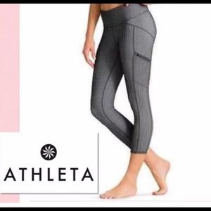 Athleta Pants - Athleta Static Drifter Herringbone Capri-Sz small Athleta Pants - Athleta Static Drifter Herringbone Capri-Sz small